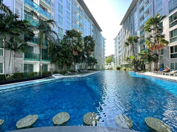 ขายคอนโดพัทยากลาง city center residence studio fully furnished