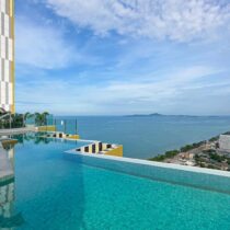 Copacabana Beach Jomtien Pattaya Condo with private swimming pool for sale