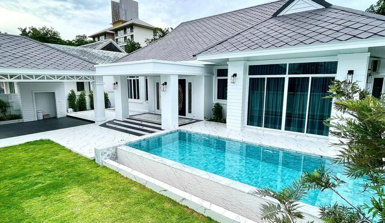 Pool Villa Pattaya for Sale