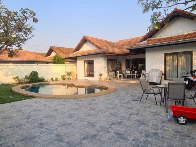 affordable pattaya pool villa close to regent international school for sale