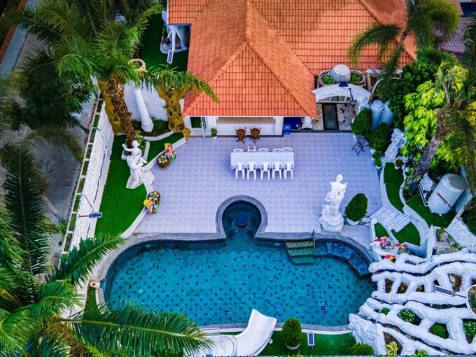 6bedrooms pool villa for sale in Bang Saray Pattaya