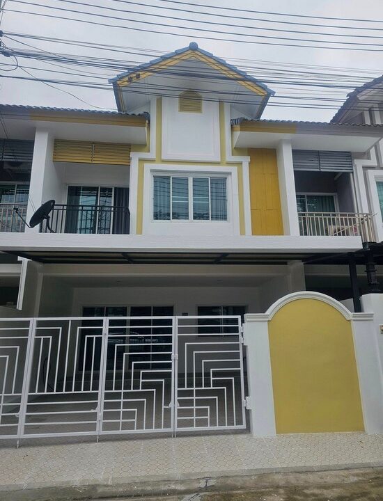 townhome in pattaya for sale