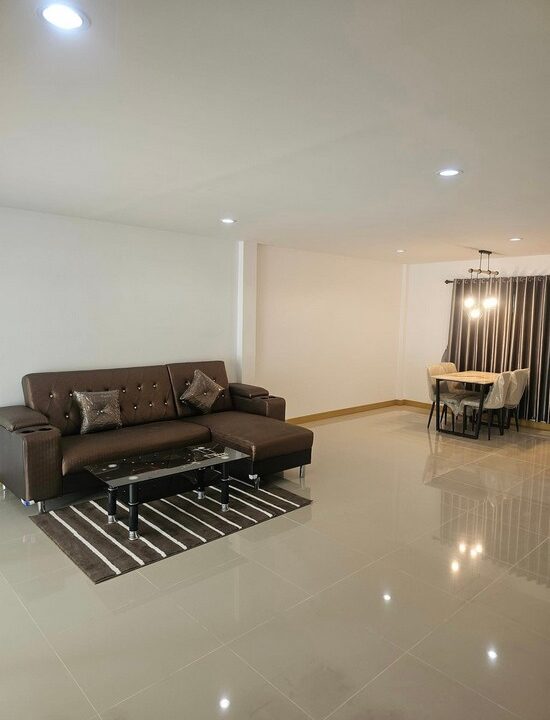 townhome in pattaya for sale3