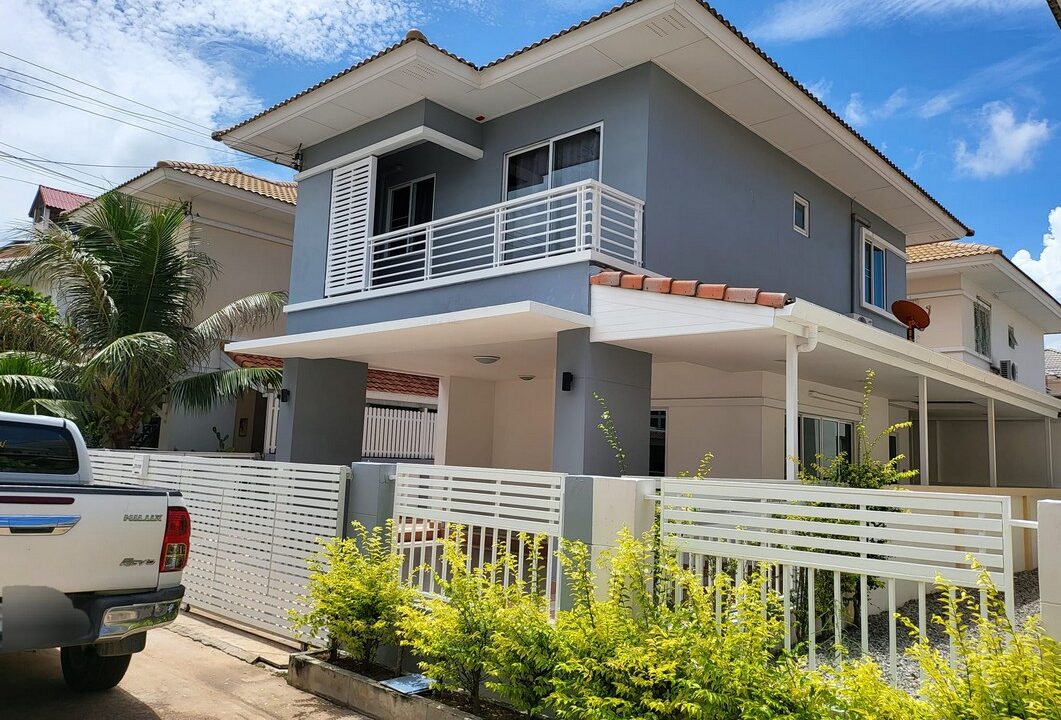 2 Storey Modern Style House in Pattaya for Sale