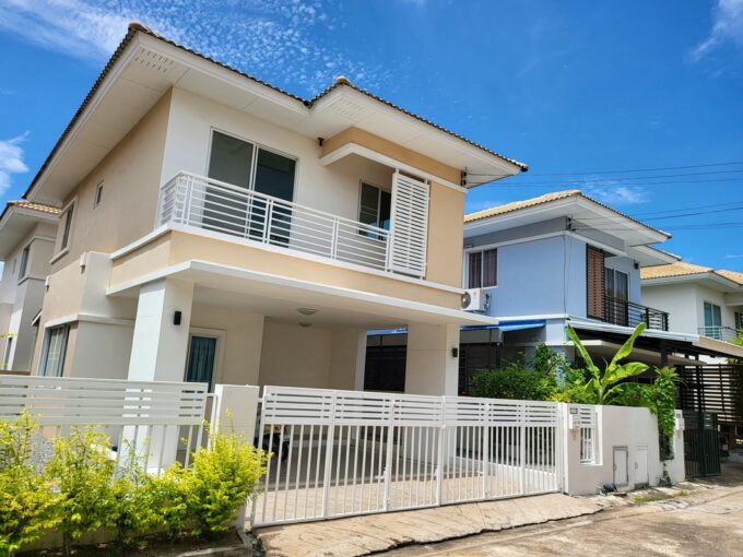 2 Storey Modern Style House in Pattaya for Sale