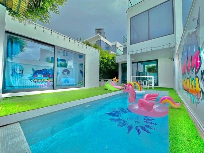 Palm Spring Pool Villa for Rent in Pattaya