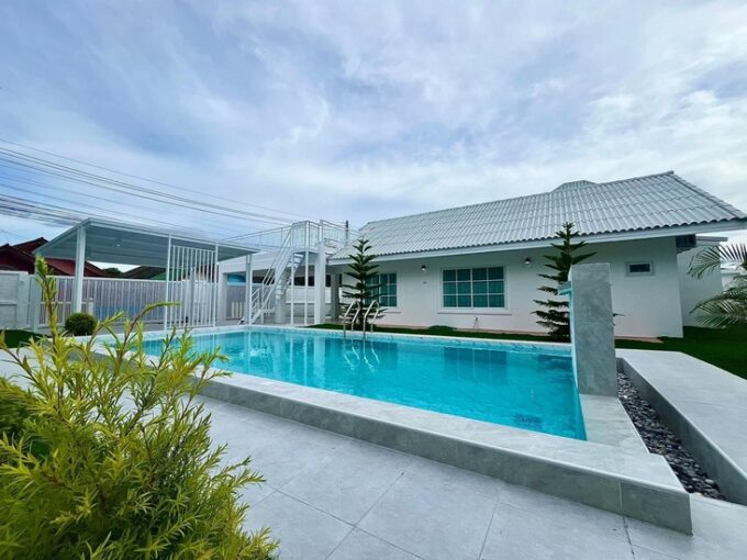 Pool Villa in Pattaya for Sale