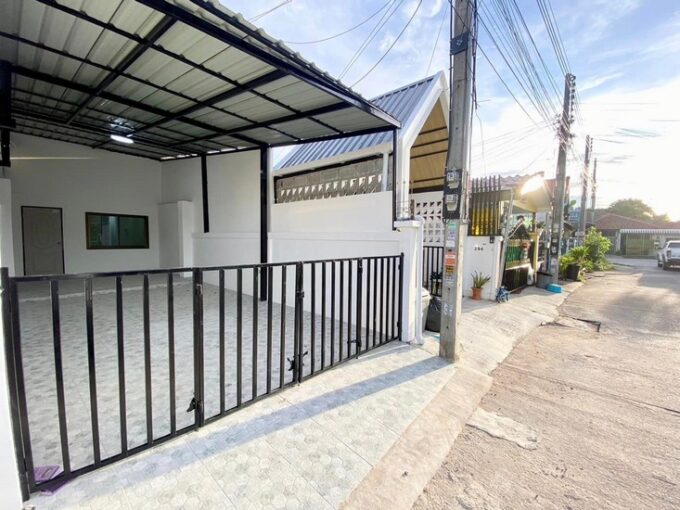 Townhouse in Pattaya for Sale in the center of Pattaya