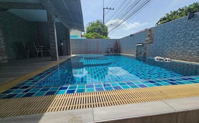 Affordable pool villa in Pattaya available for sale at just 3.95 million thai baht