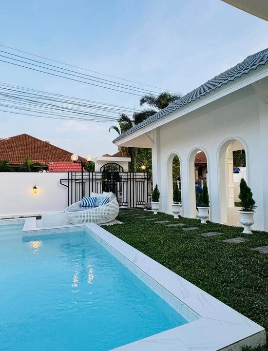 English Style Pool Villa House for Sale in Pattaya39