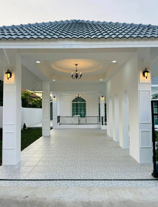 English Style Pool Villa House for Sale in Pattaya6