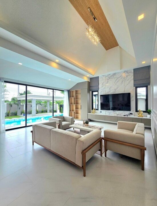 Pool Villa for Sale in Pattaya near Mabprachan8