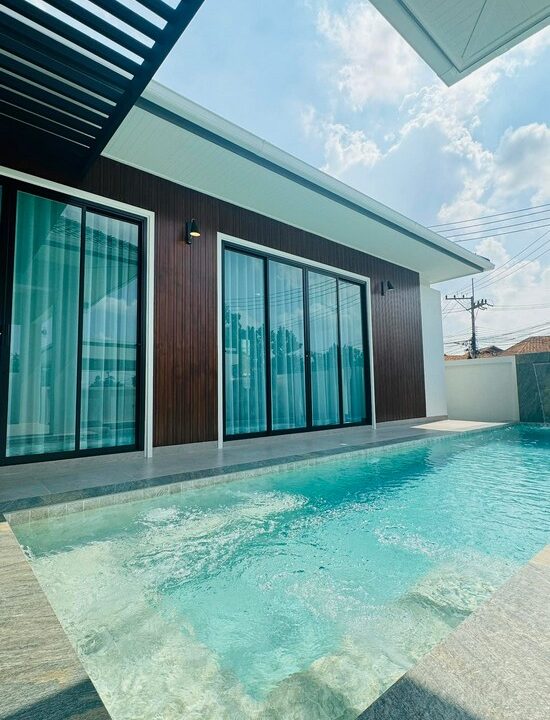 pool villa in Pattaya Soi Noenplubwan for sale29