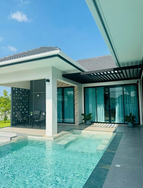 pool villa in Pattaya Soi Noenplubwan for sale30