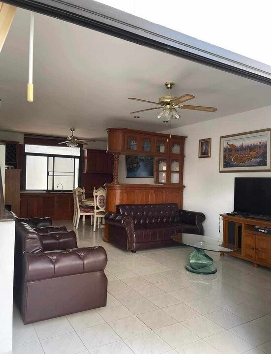 Townhouse for sale on Pratumnak Hills Pattaya4