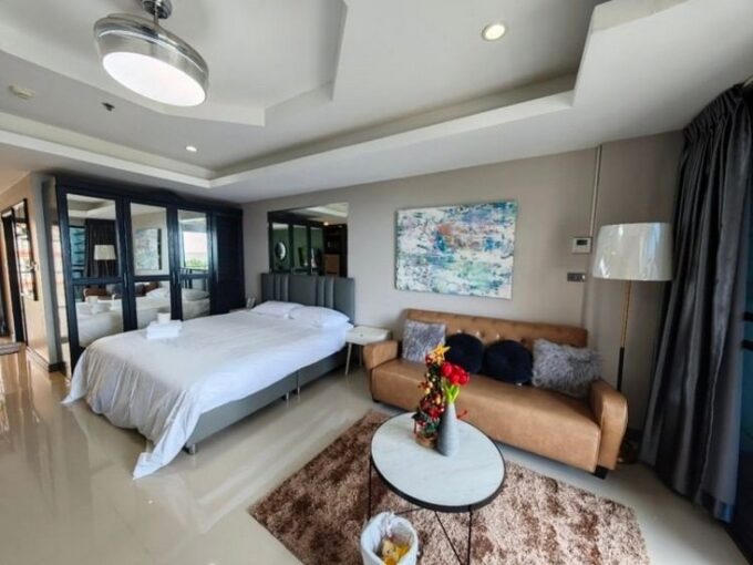 Condo near Wongamat Beach Pattaya for Sale