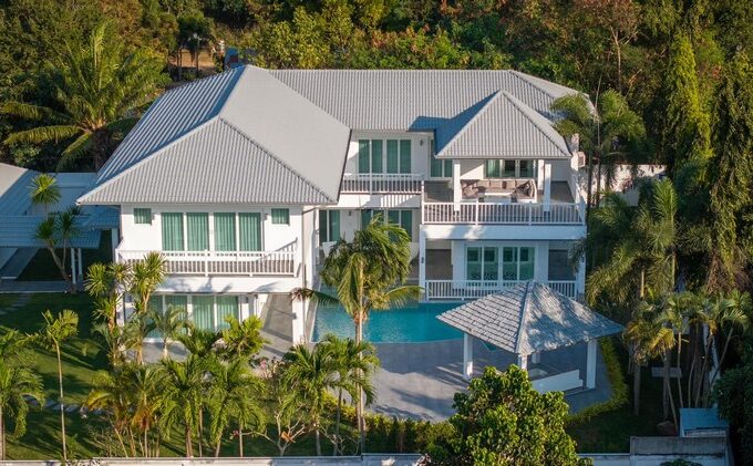 luxury pool villa for sale in Bang Saray-Pattaya