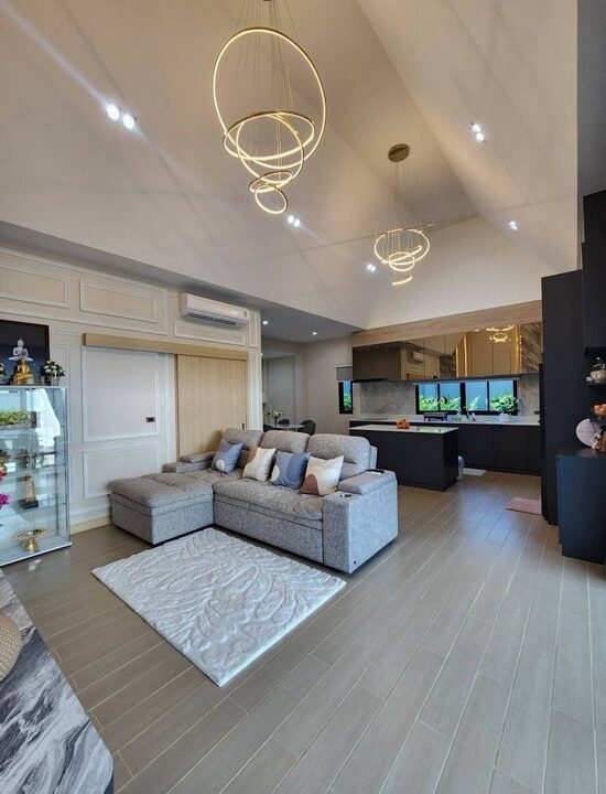 Luxury Pool Villa for Sale in Pattaya7